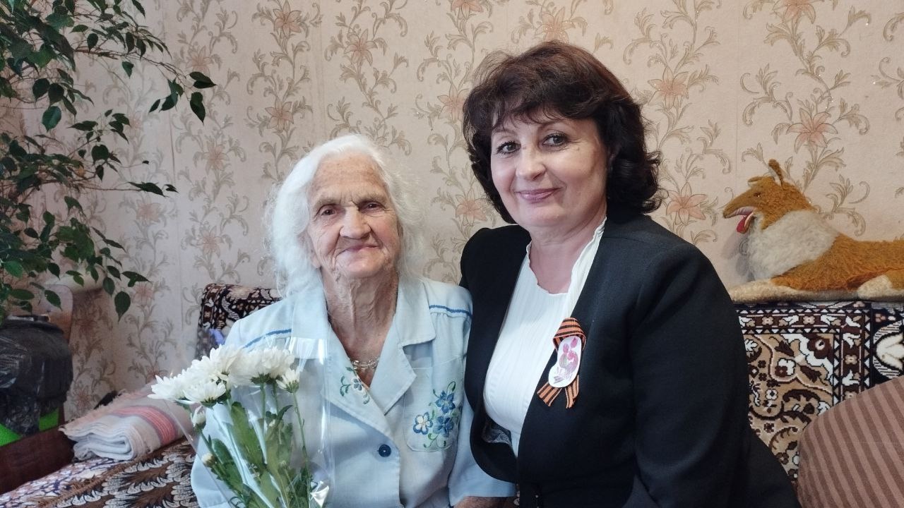 Поздравление  тружениц тыла с  80-летием  Победы в Великой Отечественной войне.
