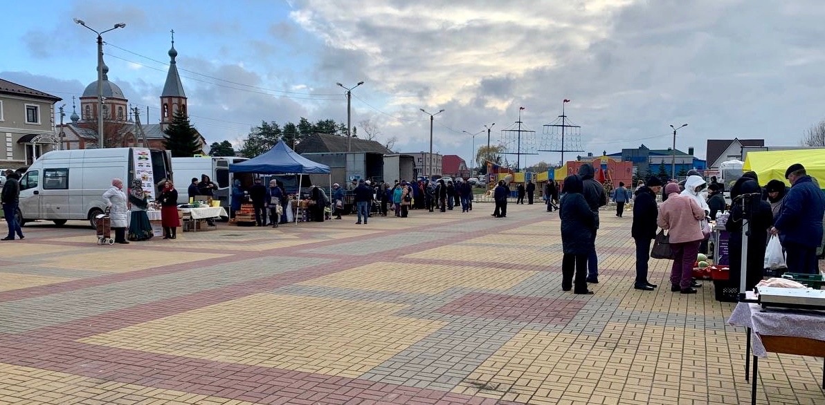 Осенняя сельскохозяйственная ярмарка в п. Маслова Пристань..